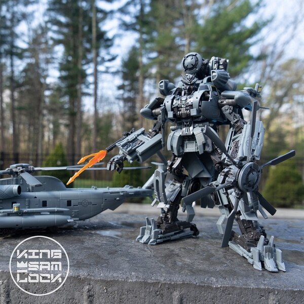 Transformers Masterpiece Movie MPM 13 Blackout Official In Hand Image  (3 of 16)